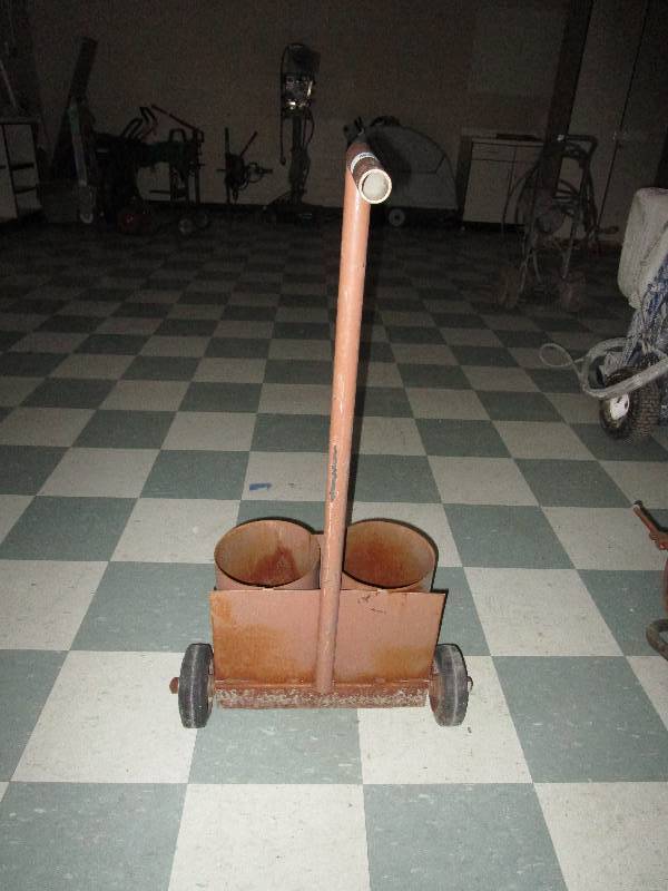 lot 3052 image: Acetylene Tank Dolly