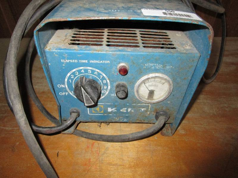 lot 550 image: Kent Battery Charger