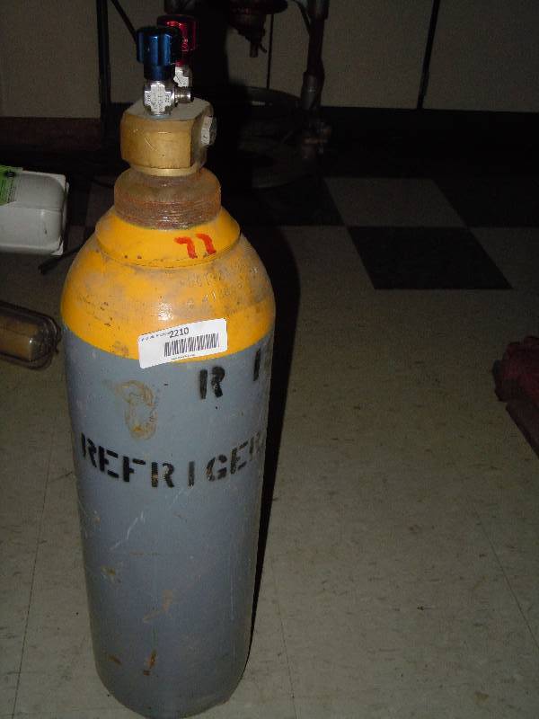 lot 2210 image: R-13 refrigerant bottle