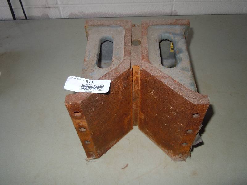 lot 373 image: Lathe Angle Plates