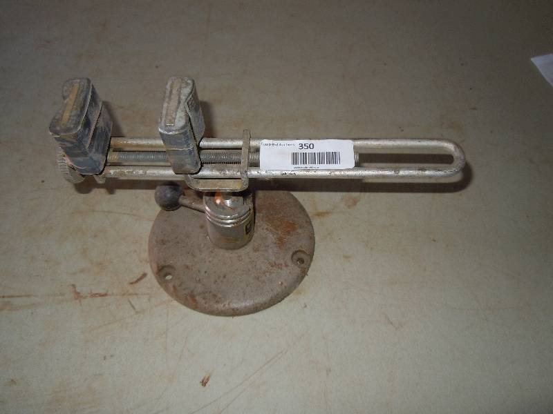 lot 350 image: Vise