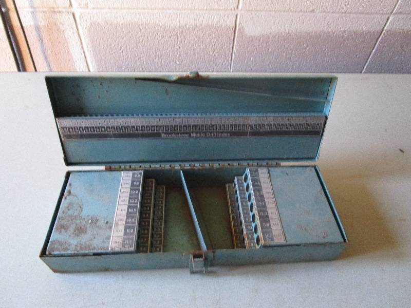 lot 424 image: Steel bit container