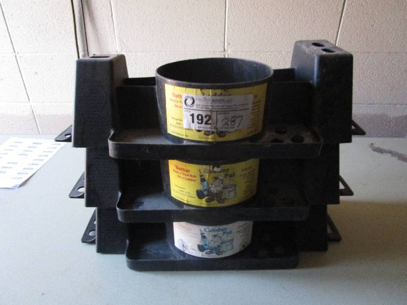 lot 383 image: Lot of Ladder Pals