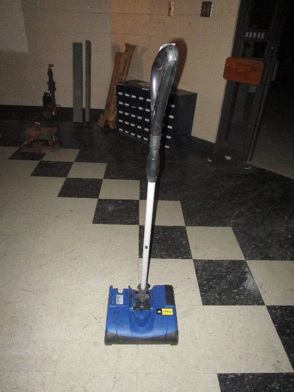 lot 332 image: Portable Sweeper
