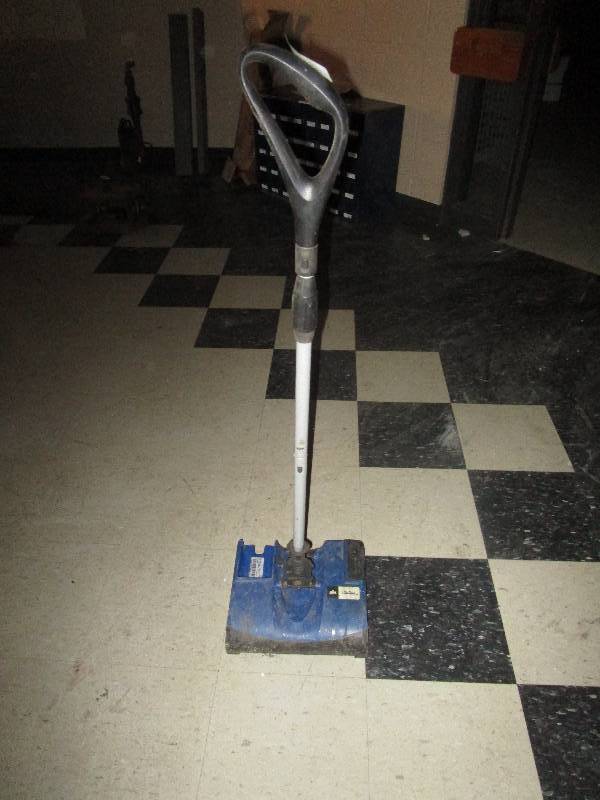 lot 330 image: Portable Sweeper