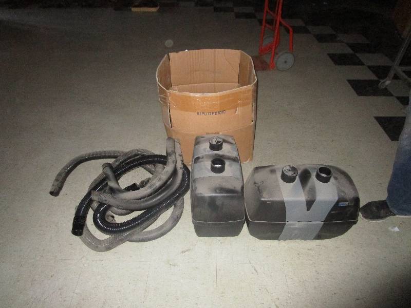 lot 326 image: Oki Vacuums
