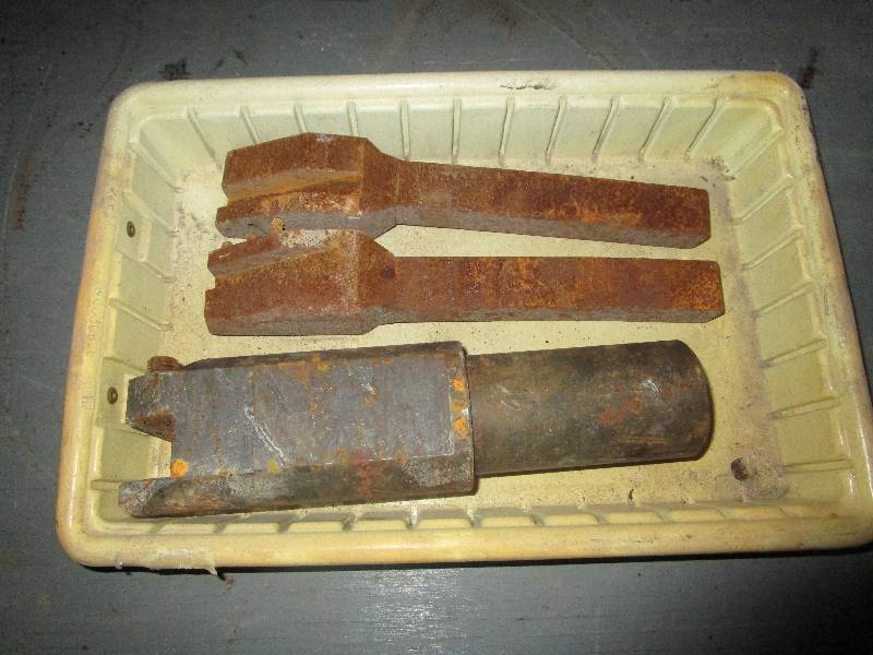 lot 309 image: Lot of Random Items