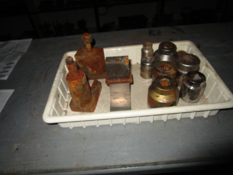 lot 307 image: Lot of Sockets and more
