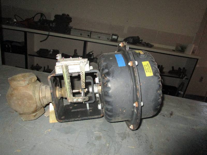 lot 364 image: Valve Actuator