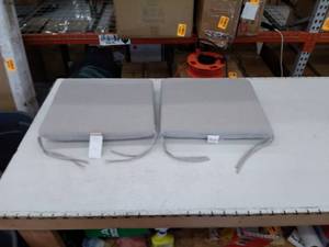 lot 49782 image: 2 - Sunbrella chair cushions