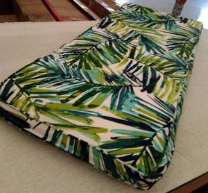 lot 49798 image: Outdoor Bench Cushion