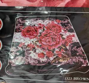 lot 135 image: PopTex Embossed Soft Blanket Pink Flower, King