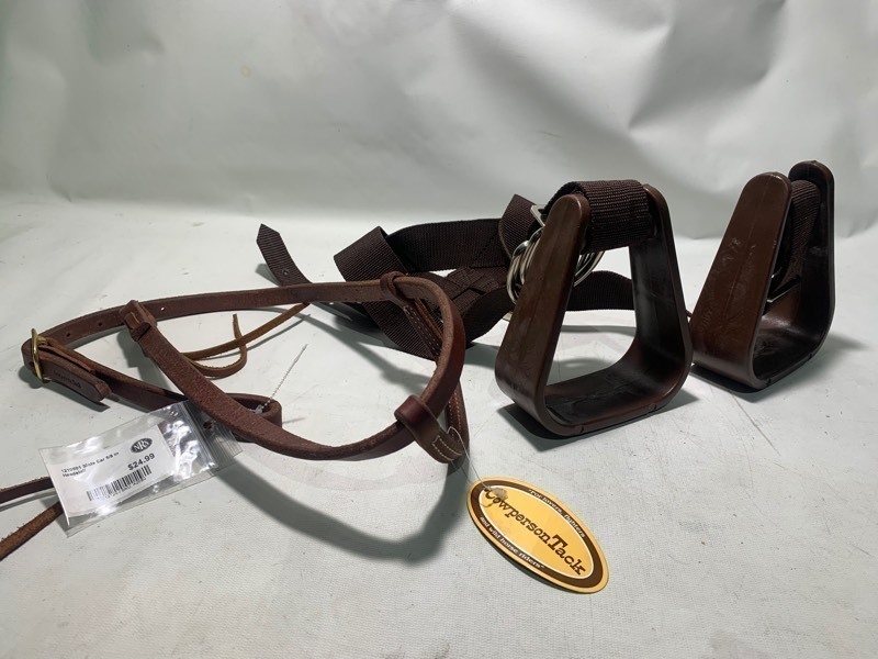 lot 195 image: New Horse Bundle Pair of Foot Peg Rest and Slide Ear 58 Headstall