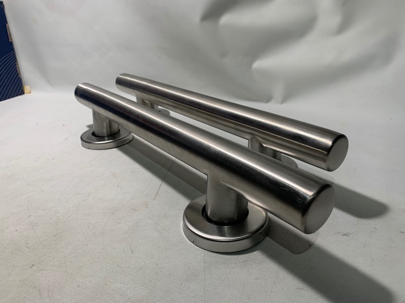 lot 207 image: 2 Stainless Steel Grab Bars 18