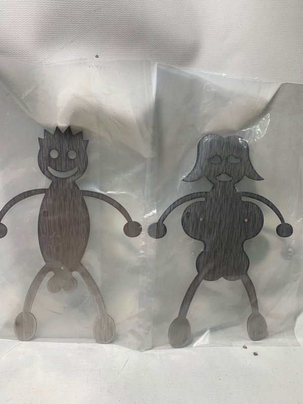 lot 290 image: 2 New 7.5 Mens and Womens Metal Bathroom Door Figures