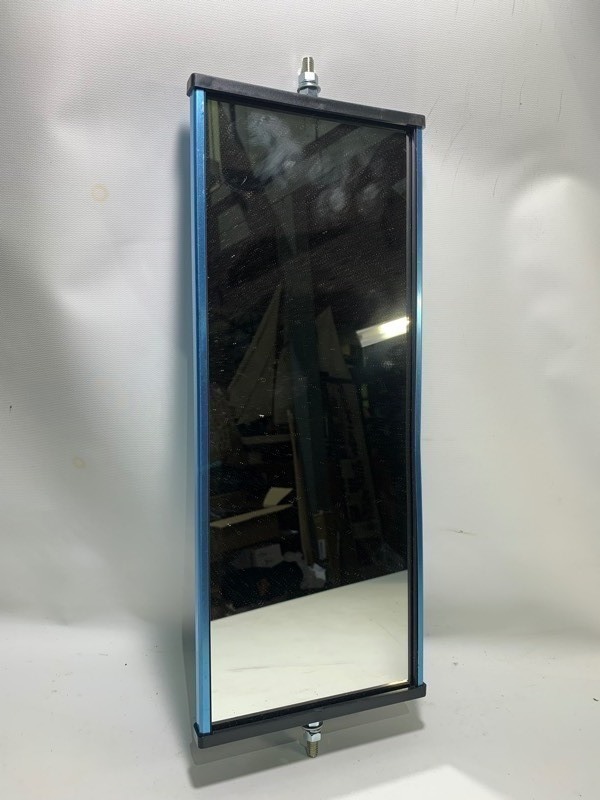 lot 323 image: New 6x16 Truck Mirror