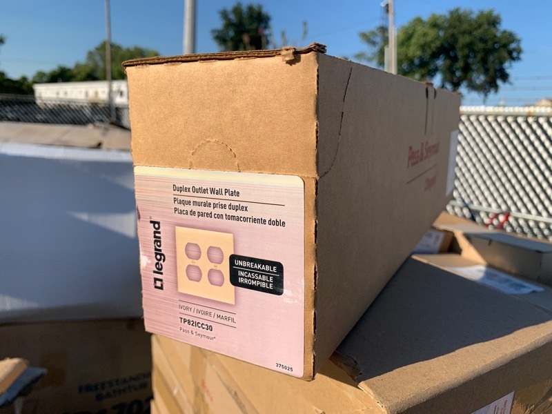 lot 64 image: New Box of 30 Unbreakable Duplex Outlet Wall Plates
