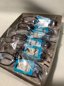 lot 57 image: New Box of 6 TruSight Reading Glassess (2.00) to (3.50)