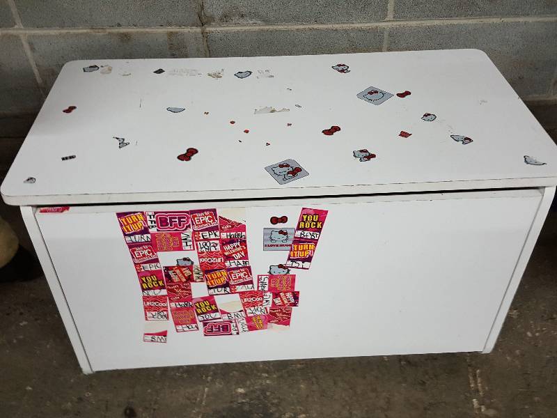 lot 2005 image: Keep all the toys in this cool wooden toy box.  30 X 15 X 17 Repair the strut and start filling it up