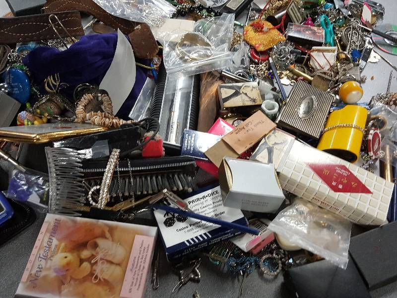 lot 2059 image: So much neat little pieces all in one big tote.  If you have booth or show case at the antique mall or do flea markets