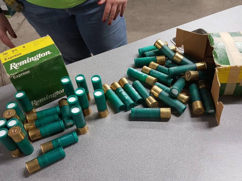 lot 2142 image: New boxes of assorted loaded shotgun shells Ammunition