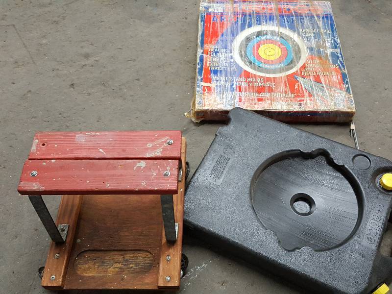 lot 2148 image: Shop or garage scooter, oil drain pan and storage container and while the oil is draining a Bow an Arrow target