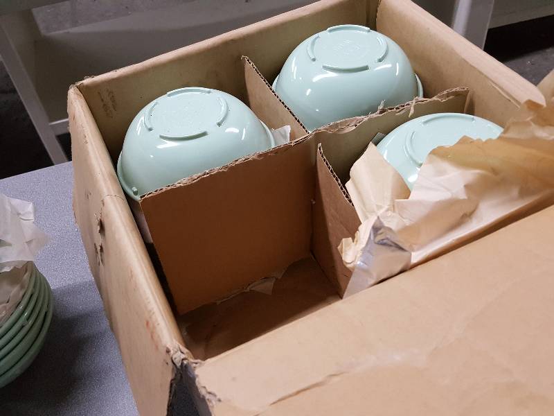 lot 2151 image: Over 40 of these Commercial quality restaurant 9.5 Oz bowls