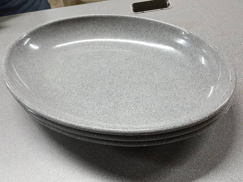 lot 2153 image: 3 of these new Commercial quality restaurant 16 diameter microwavable platters