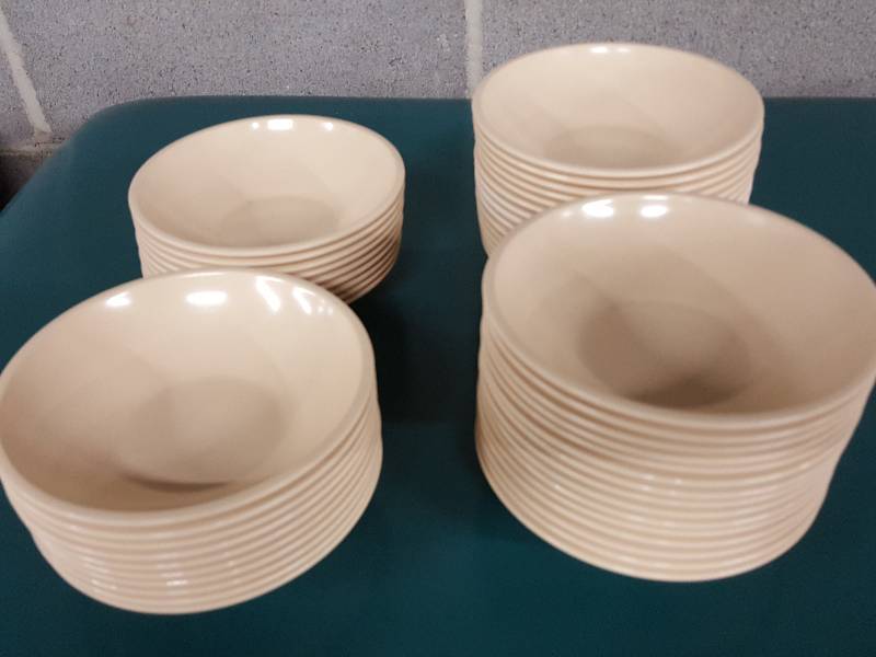 lot 2160 image: 49 of these new Commercial quality 12 Oz restaurant Carlisle serving bowls