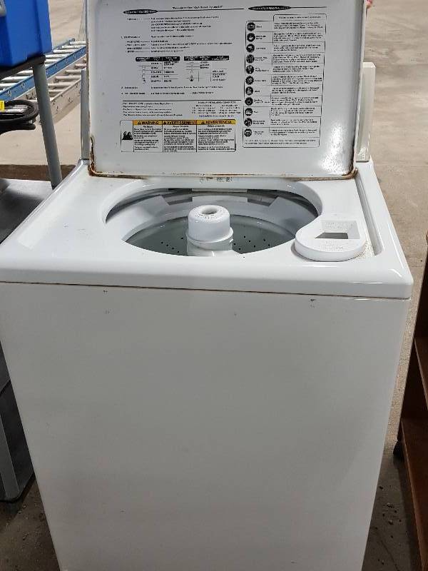 lot 2182 image: Kenmore Elite HD with King Size capacity and came from an operating environment