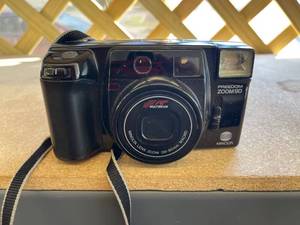 lot 5324 image: Minolta freedom zoom 90