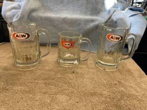 lot 5347 image: 3 A&W mugs