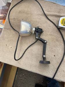lot 5361 image: vintage magnetic adjustable light