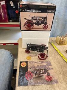 lot 5392 image: ertl 1931 farmall regular precision series