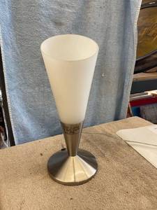 lot 5410 image: lamp
