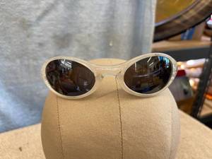 lot 5416 image: Oakley sunglasses