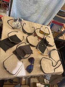 lot 5423 image: huge glasses lot
