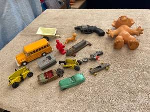 lot 5435 image: vintage toys