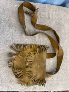lot 5444 image: vintage leather bag