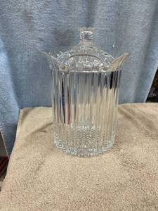 lot 5464 image: heavy leaded crystal dish