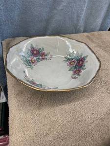lot 5468 image: vintage gold rim flower bowl