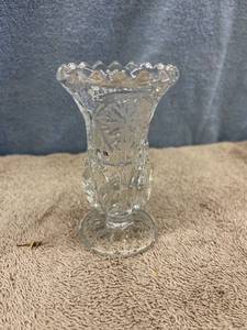lot 5473 image: leaded crystal vase