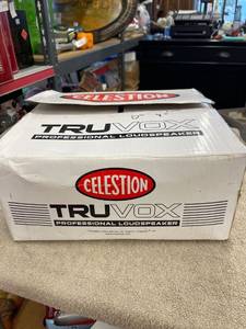 lot 5520 image: new celestion truvox loud speaker
