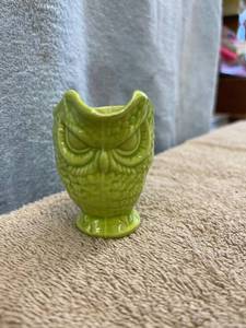 lot 5541 image: green owl pitcher