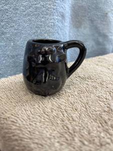 lot 5544 image: black mini mug