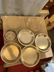 lot 5550 image: 7 pie pans