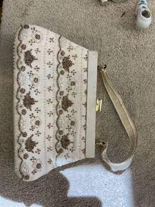 lot 5565 image: la regale beaded handbag
