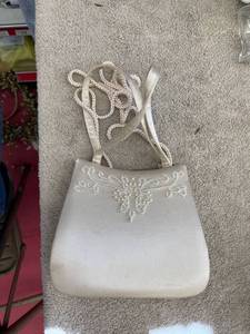 lot 5566 image: Preston & York handbag