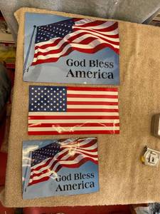 lot 5584 image: 3 American flag magnets