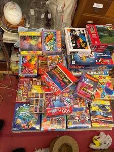 lot 5608 image: huge puzzle lot